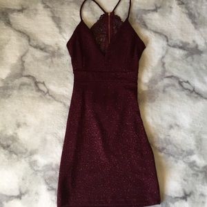 Windsor burgundy glitter dress M